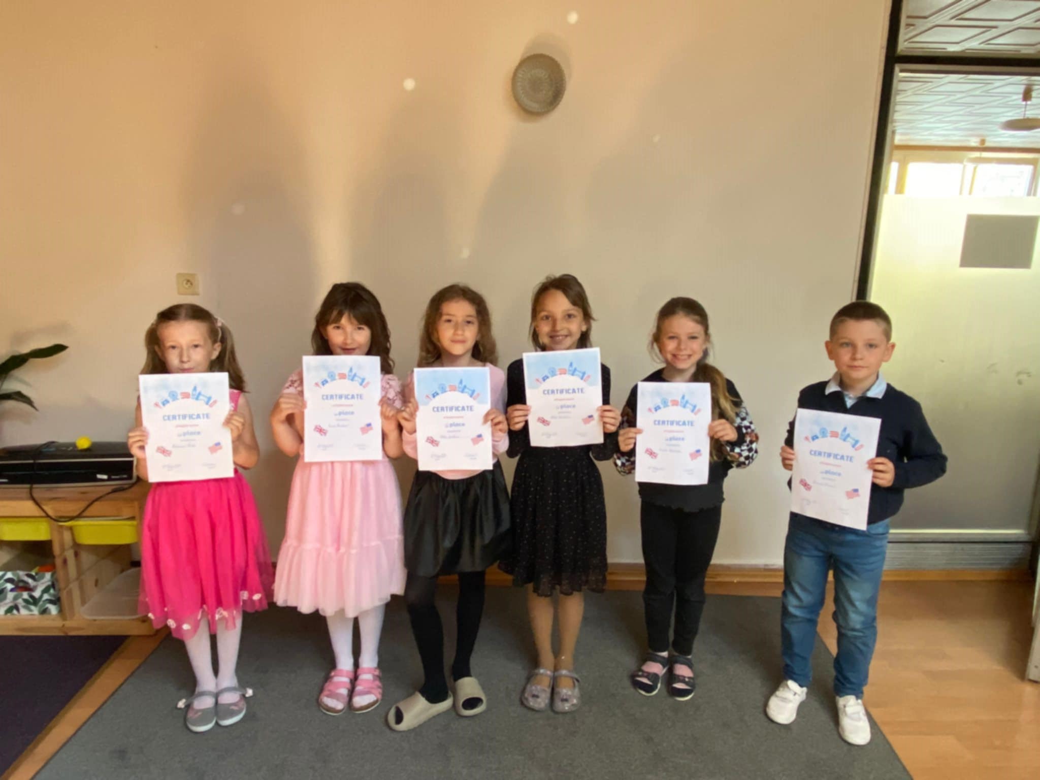 Foto - Vítězové olympiády v Aj - 2. třída