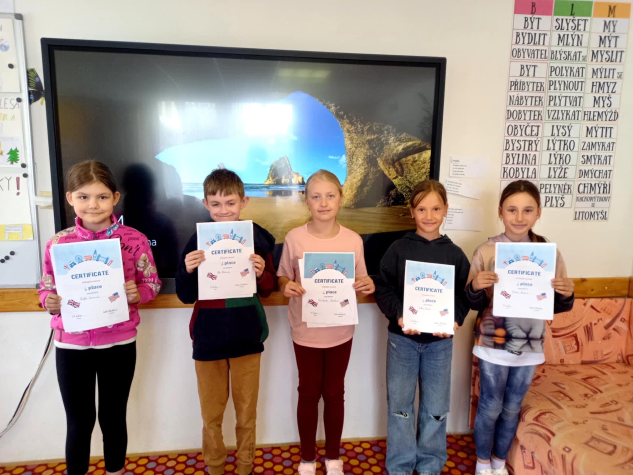 Foto - Vítězové olympiády v Aj - 3. třída