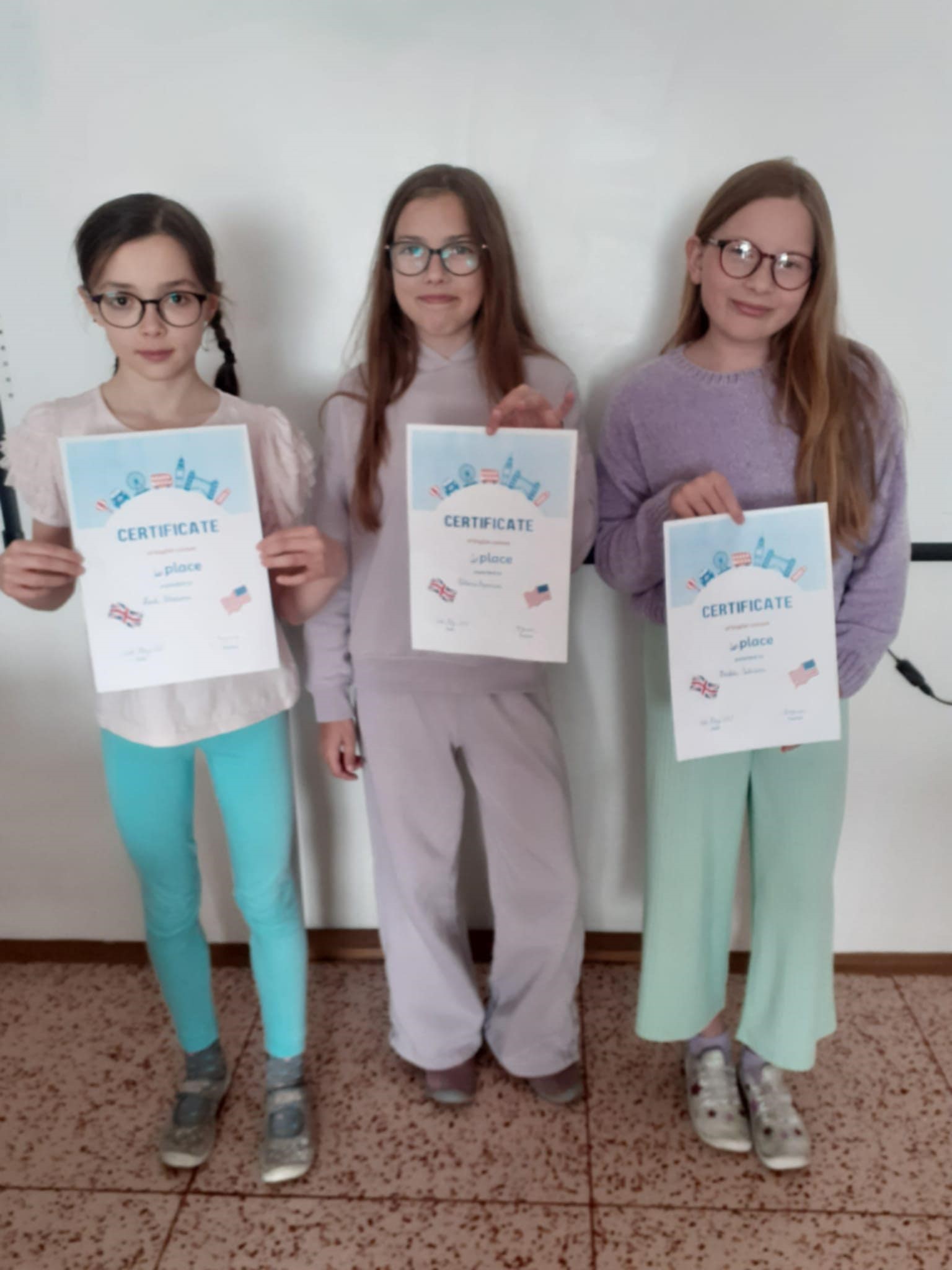 Foto - Vítězové olympiády v Aj - 4. třída